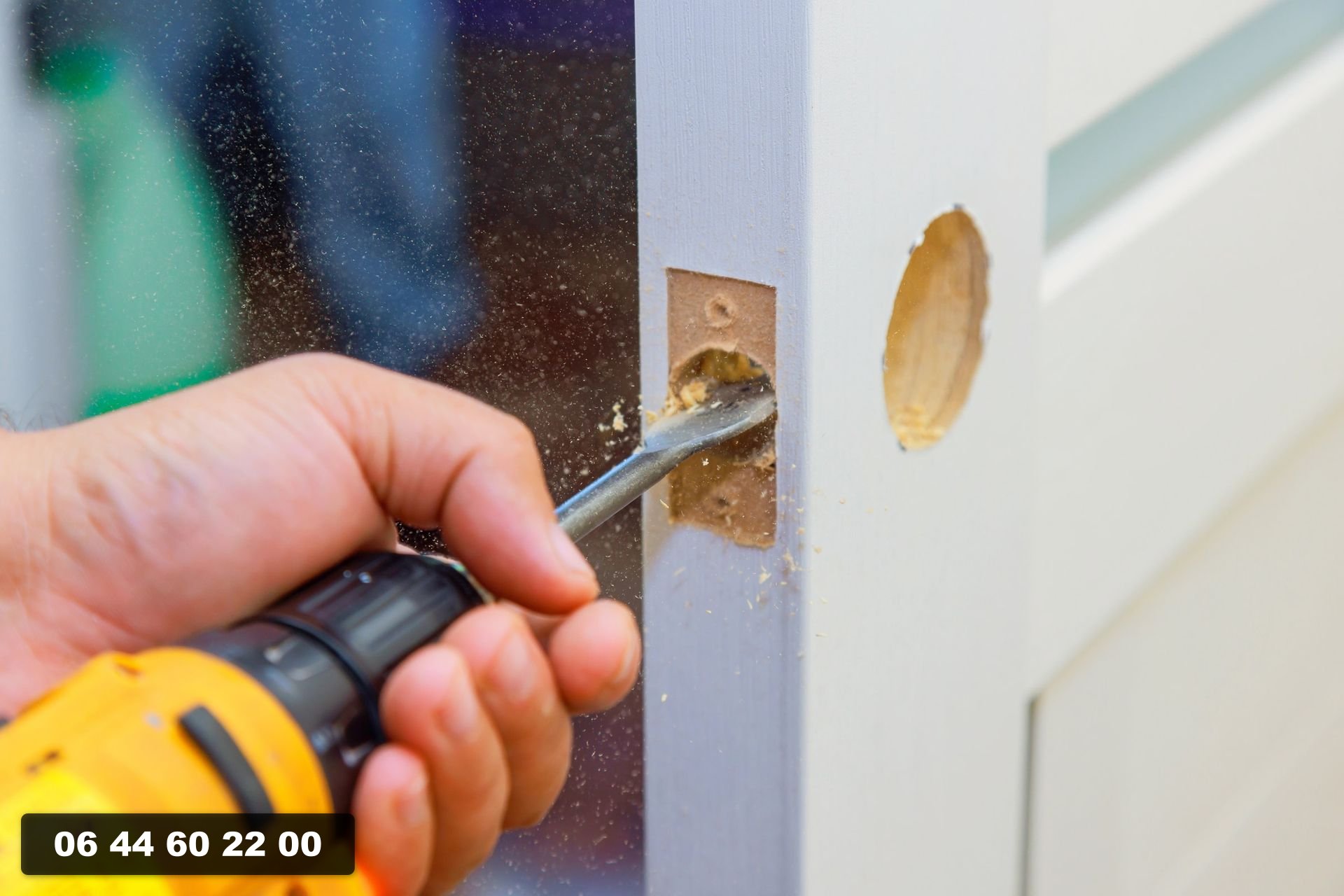 Serrurier professionnel en intervention urgente à Arcueil