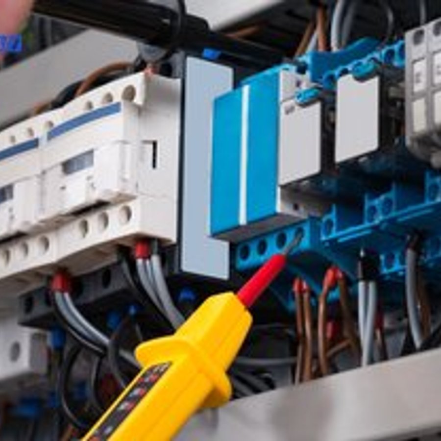 Photo de Frédéric Boyer, électricien certifié Installation Borne Recharge à VÉMARS - Note 4.7/5