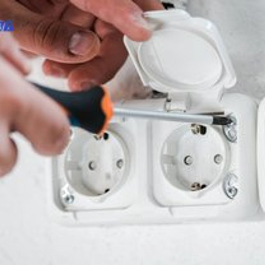 Photo de Luc Moreau, électricien certifié Domotique & Automatisation à ⚡ Électricien Hauts-de-Seine (92) | La Défense, Neuilly | SOS Urgence 24/7 - Note 4.9/5