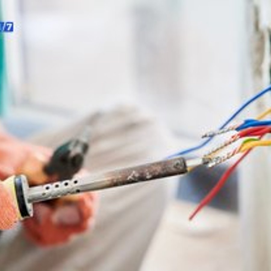 Photo de Vincent Dumas, électricien certifié Dépannage Express à CHATEAU-LANDON - Note 4.7/5