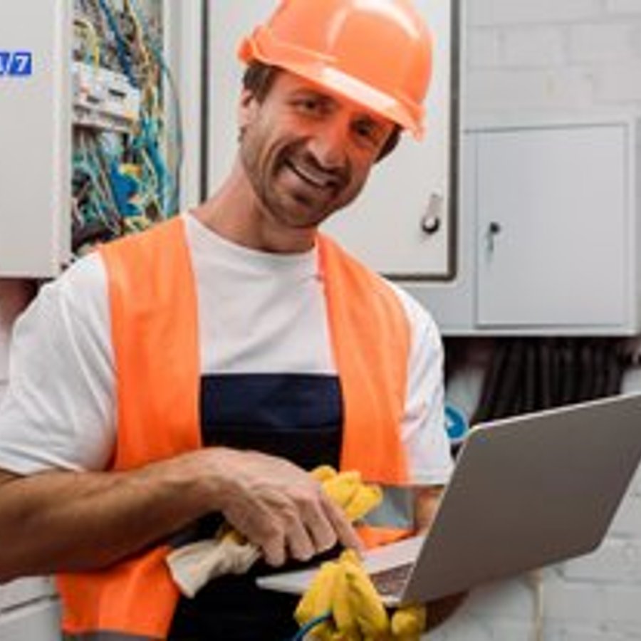 Photo de Serge Meyer, électricien certifié Rénovation Électrique à BONDY - Note 4.7/5