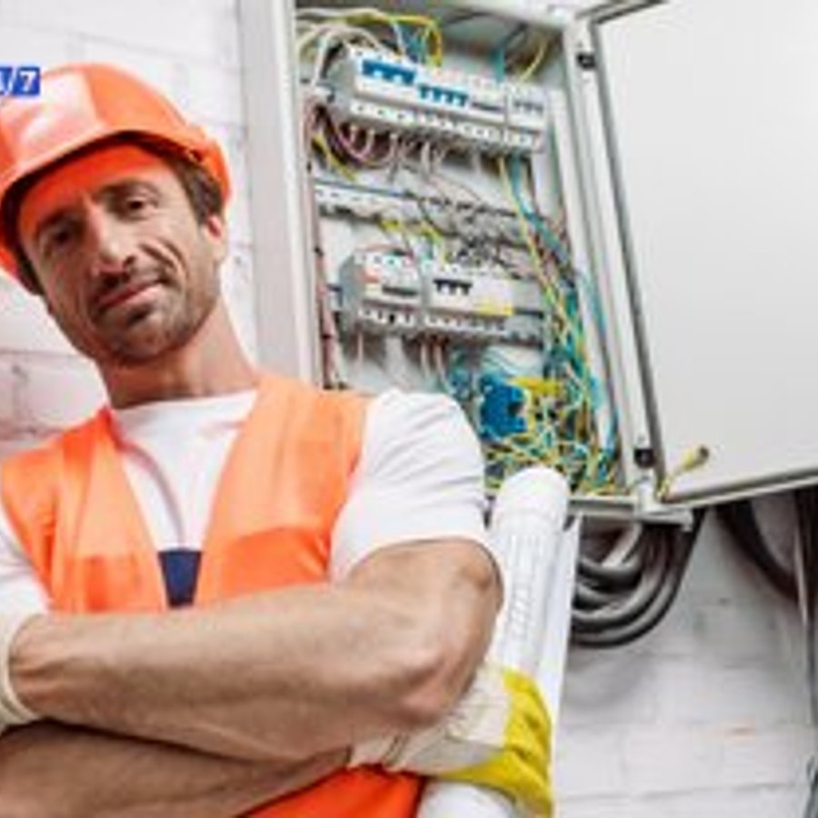 Photo de Patrick Schmitt, électricien certifié Agréé Consuel à ⚡ Électricien Hauts-de-Seine (92) | La Défense, Neuilly | SOS Urgence 24/7 - Note 4.9/5