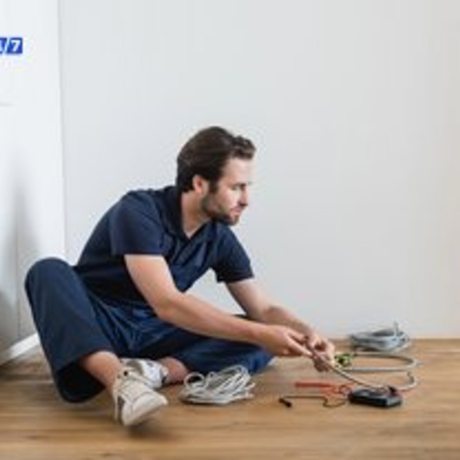 Photo de Florian Dufour, électricien certifié Éclairage LED Professionnel à TANCROU - Note 4.7/5