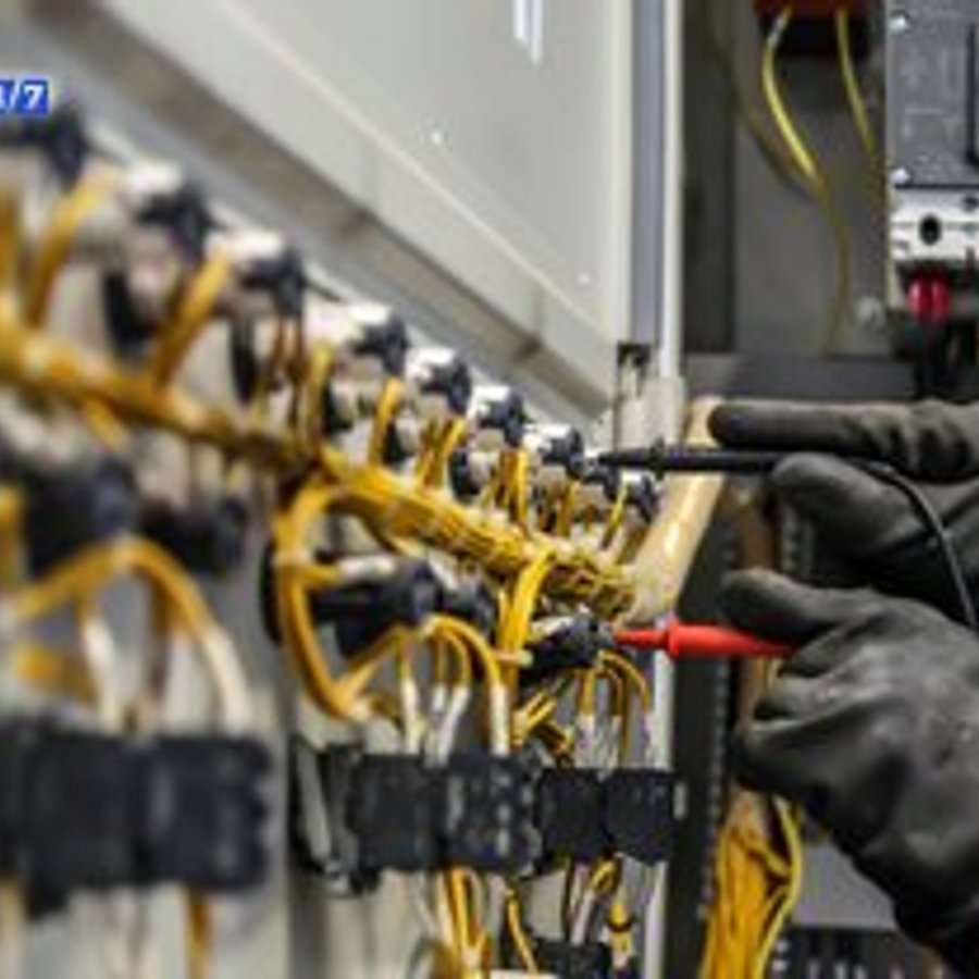 Photo de Daniel Masson, électricien certifié Urgence 24/7 à Annuaire Électricien Paris IDF ⚡ 408 Pros Dispo 24/7 | 2025 - Note 4.9/5