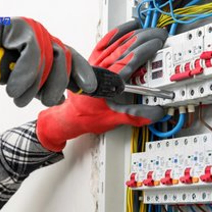 Photo de Jean Richard, électricien certifié Électricité Générale à FREPILLON - Note 4.7/5