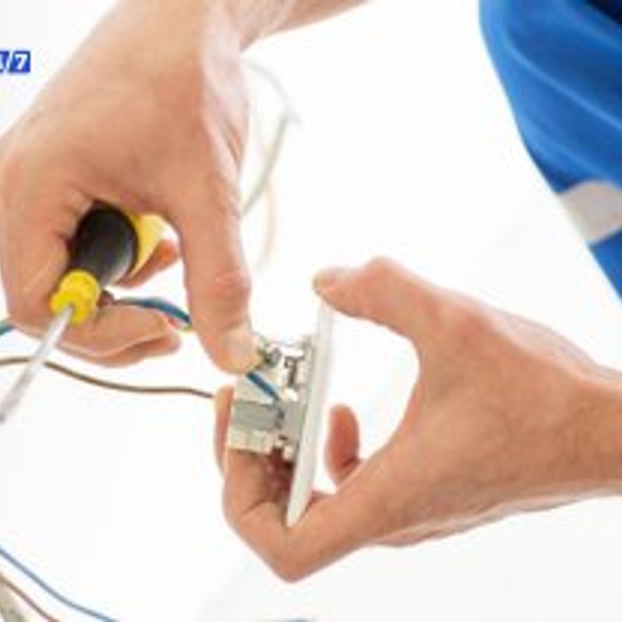 Photo de Thomas Roussel, électricien certifié Dépannage Express à Annuaire Électricien Paris IDF ⚡ 408 Pros Dispo 24/7 | 2025 - Note 5/5