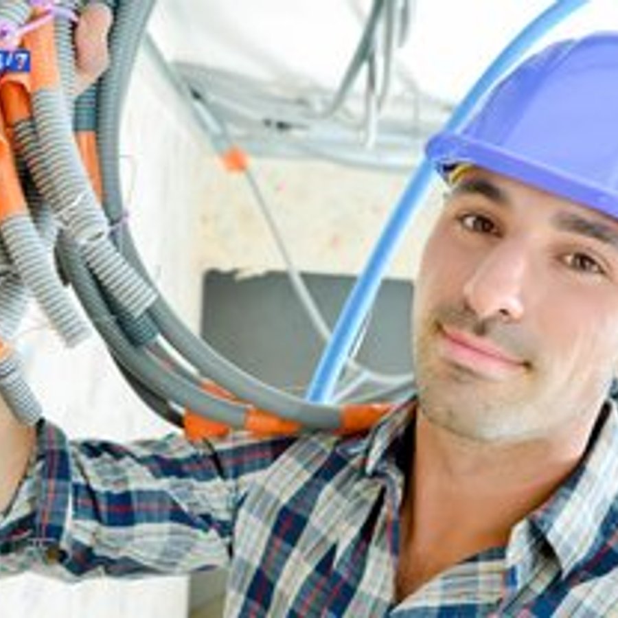 Photo de Jérôme Rolland, électricien certifié Installation Borne Recharge à THIAIS - Note 4.7/5