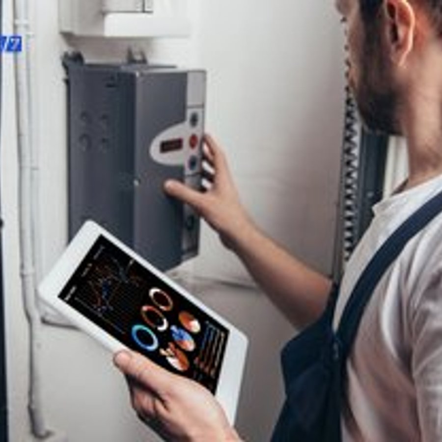 Photo de Pierre Bourgeois, électricien certifié Électricité Générale à ARCUEIL - Note 4.8/5