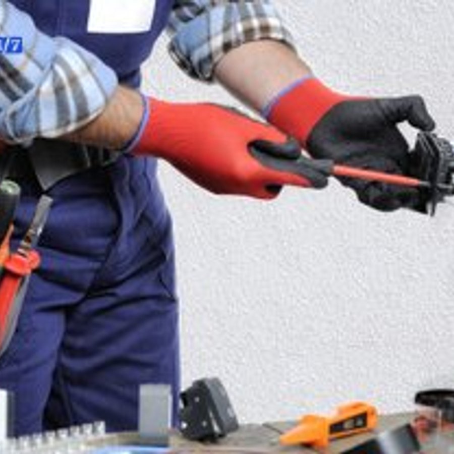 Photo de Robert Nicolas, électricien certifié Rénovation Électrique à Annuaire Électricien Paris IDF ⚡ 408 Pros Dispo 24/7 | 2025 - Note 5/5