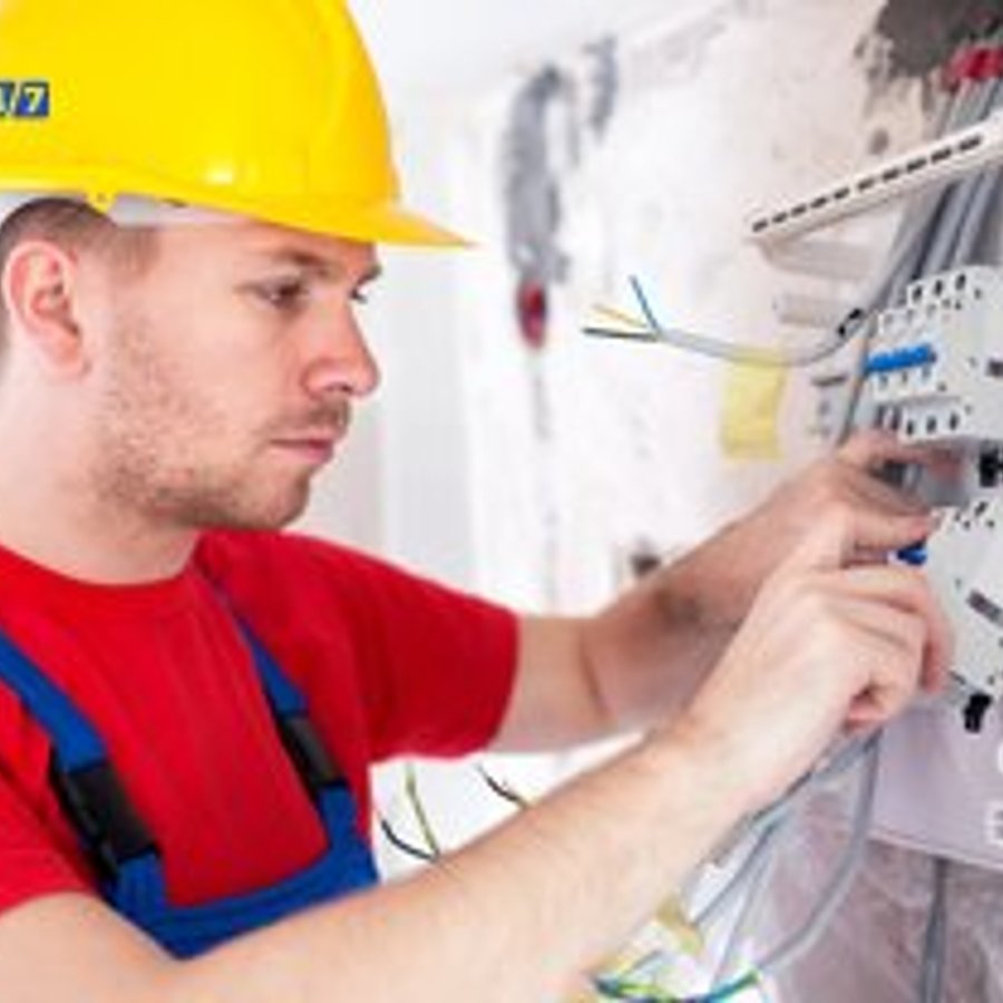 Photo de Georges André, électricien certifié Installation Tableau Électrique à ISSY-LES-MOULINEAUX - Note 4.7/5