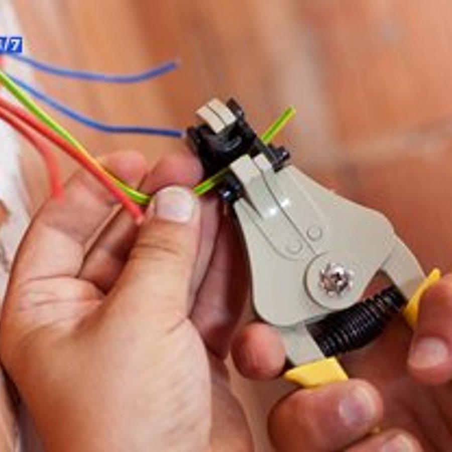 Photo de Eric Boyer, électricien certifié Installation Tableau Électrique à DAMMARTIN-EN-GOELE - Note 4.7/5