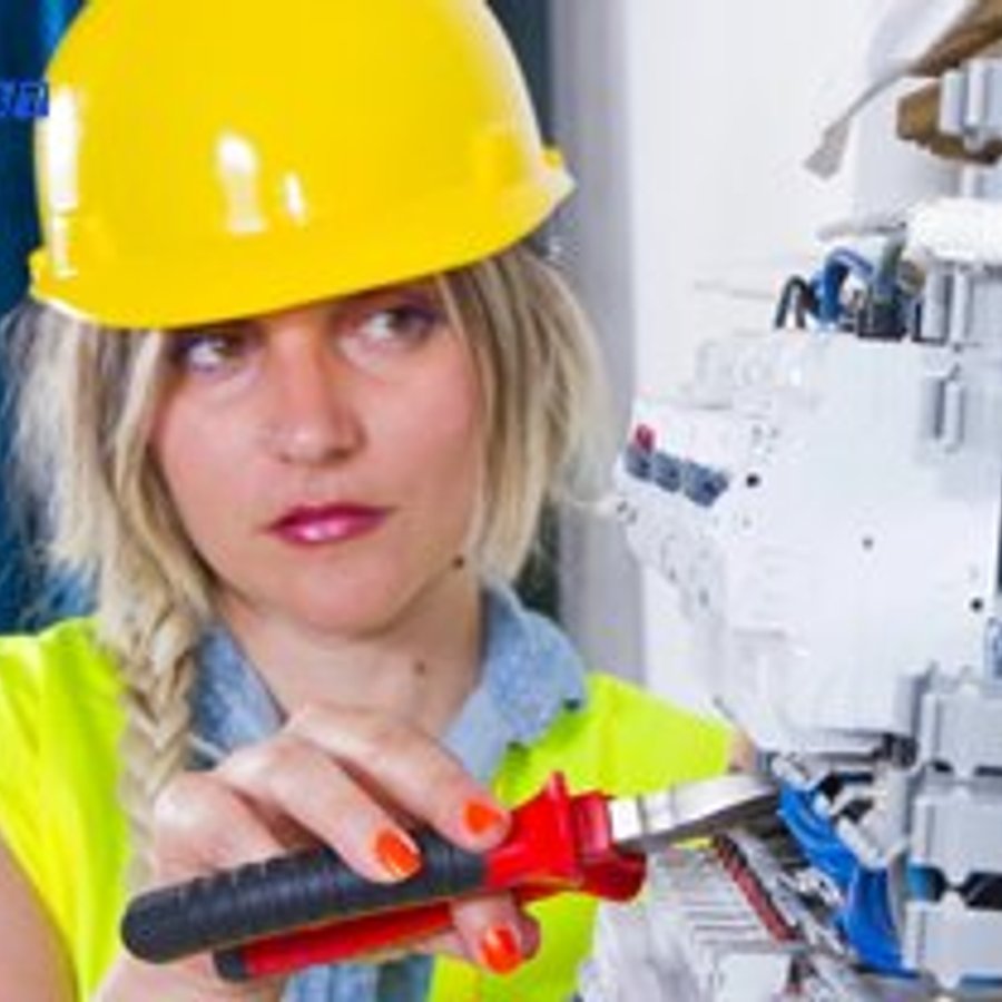 Photo de Georges Leclercq, électricien certifié Installation Tableau Électrique à Annuaire Électricien Paris IDF ⚡ 408 Pros Dispo 24/7 | 2025 - Note 5/5