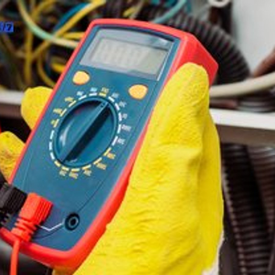 Photo de Luc Vincent, électricien certifié Domotique & Automatisation à Annuaire Électricien Paris IDF ⚡ 408 Pros Dispo 24/7 | 2025 - Note 4.9/5