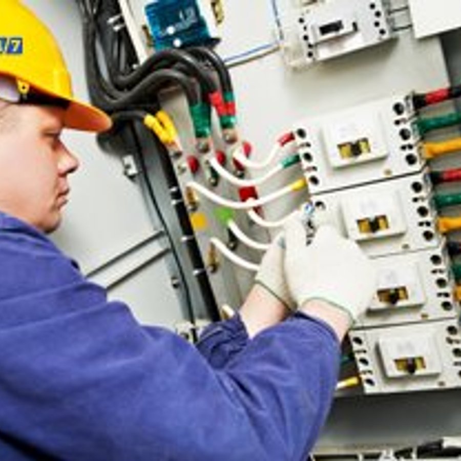 Photo de René Girard, électricien certifié Rénovation Électrique à PENCHARD - Note 4.7/5