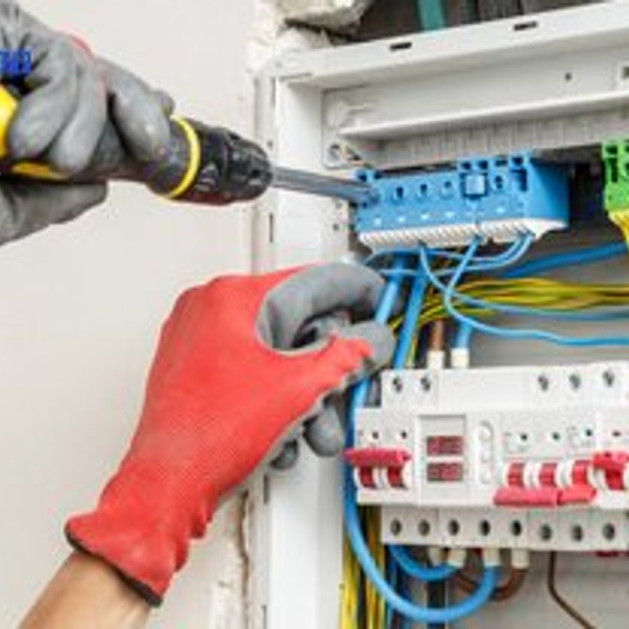 Photo de Stéphane Morel, électricien certifié Rénovation Électrique à Annuaire Électricien Paris IDF ⚡ 408 Pros Dispo 24/7 | 2025 - Note 4.9/5