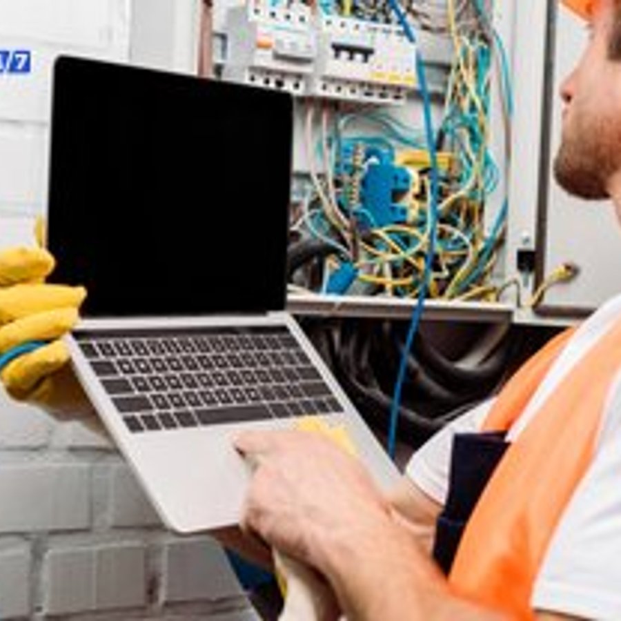 Photo de René Lucas, électricien certifié Rénovation Électrique à HARAVILLIERS - Note 4.7/5